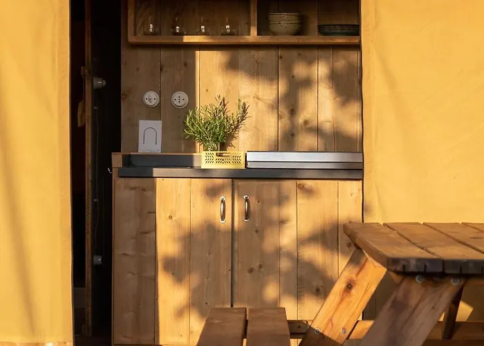 Camp & - Ciraccio 4*