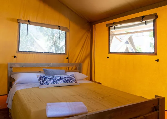 Camp & - Ciraccio 4*